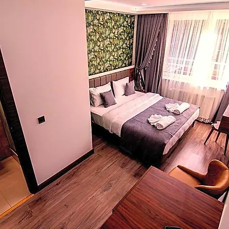 Yaman Hotel *